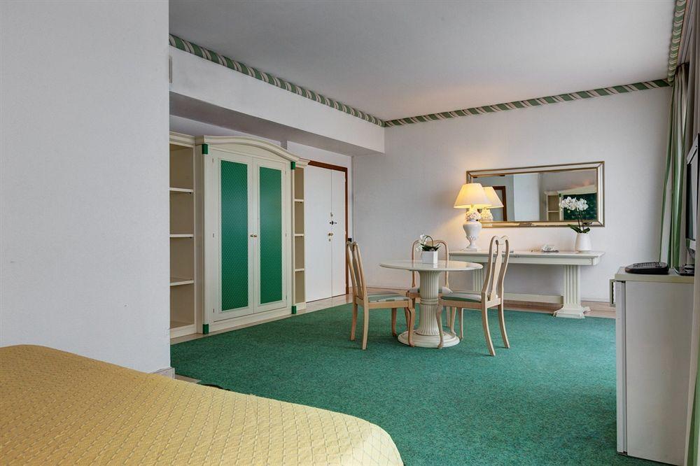 Aris Garden Hotel Casal Palocco Bagian luar foto