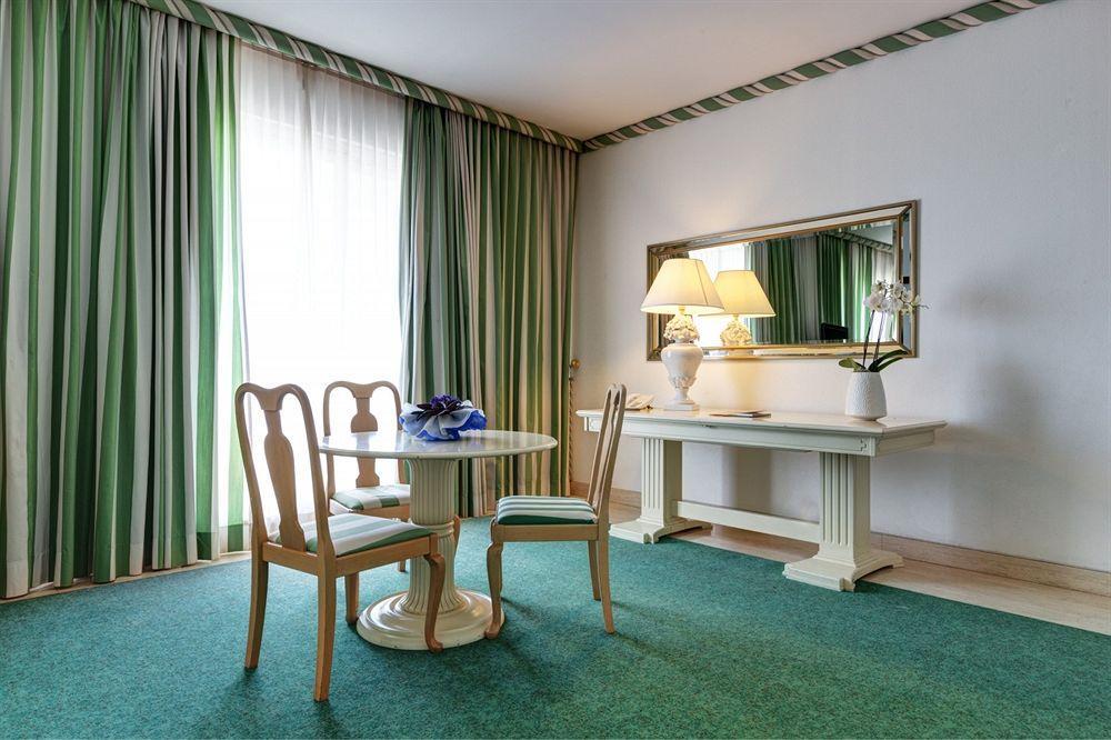 Aris Garden Hotel Casal Palocco Bagian luar foto