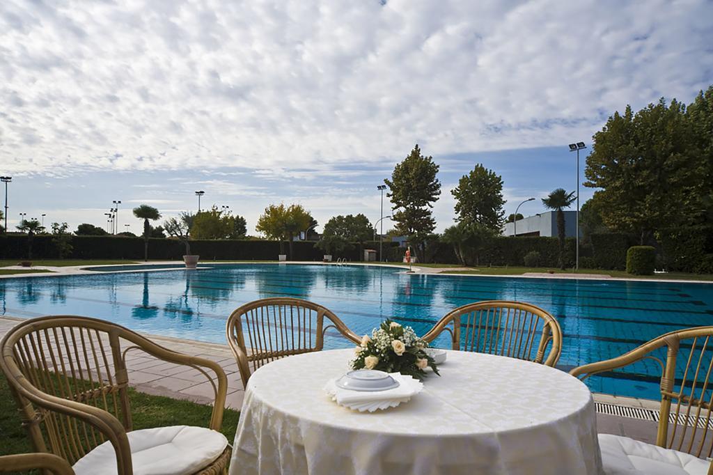Aris Garden Hotel Casal Palocco Bagian luar foto