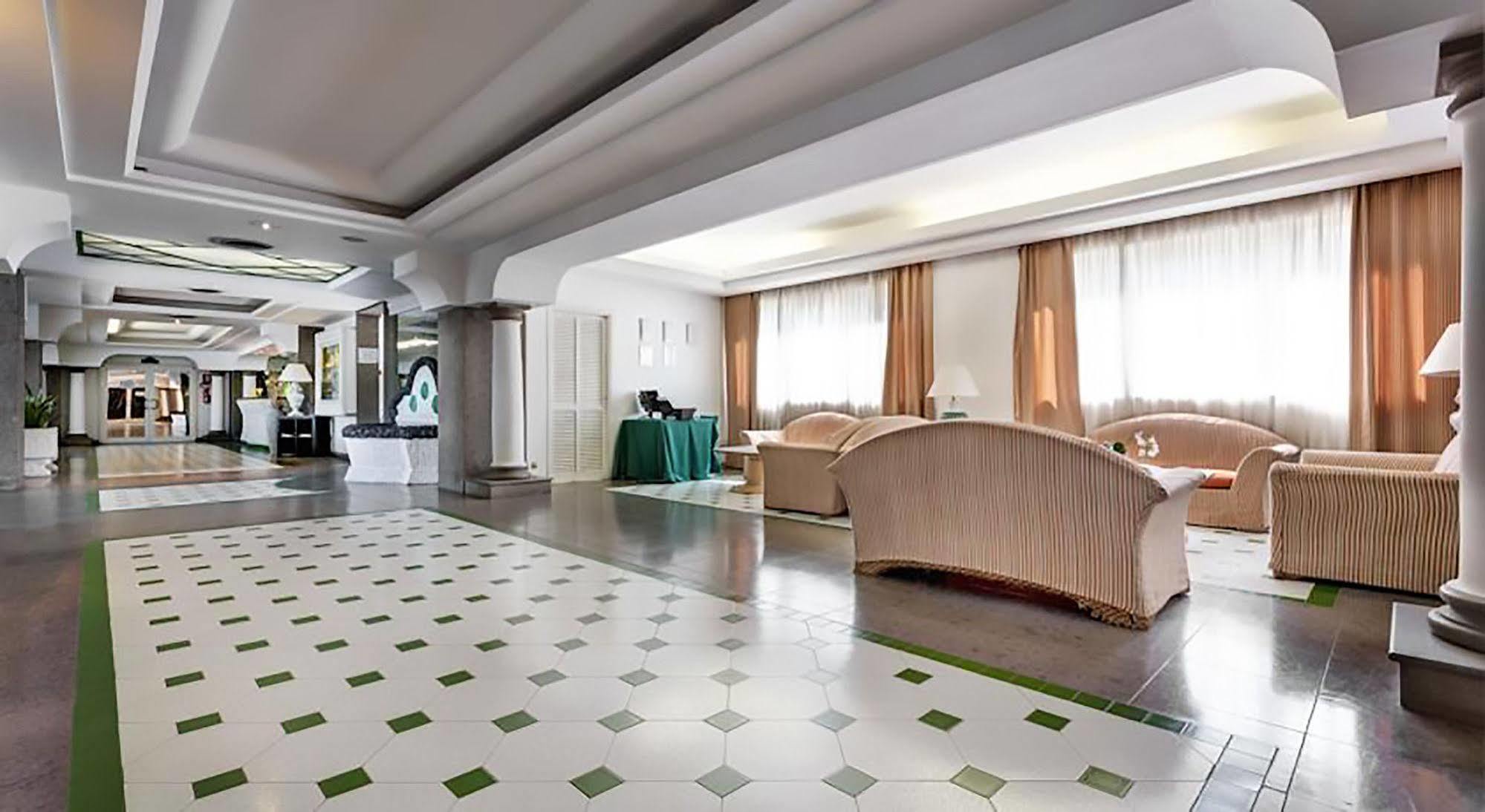 Aris Garden Hotel Casal Palocco Bagian luar foto