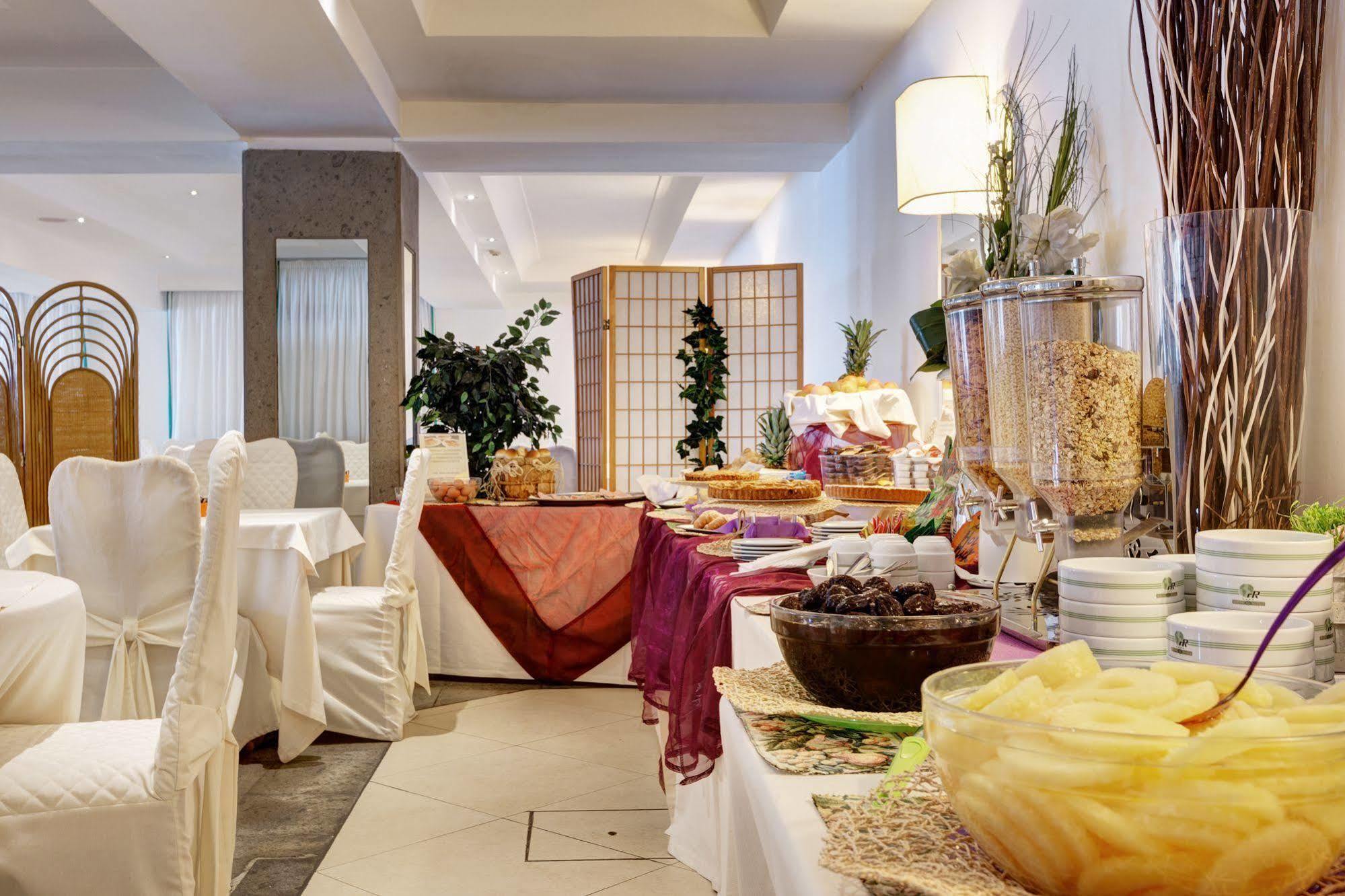 Aris Garden Hotel Casal Palocco Bagian luar foto