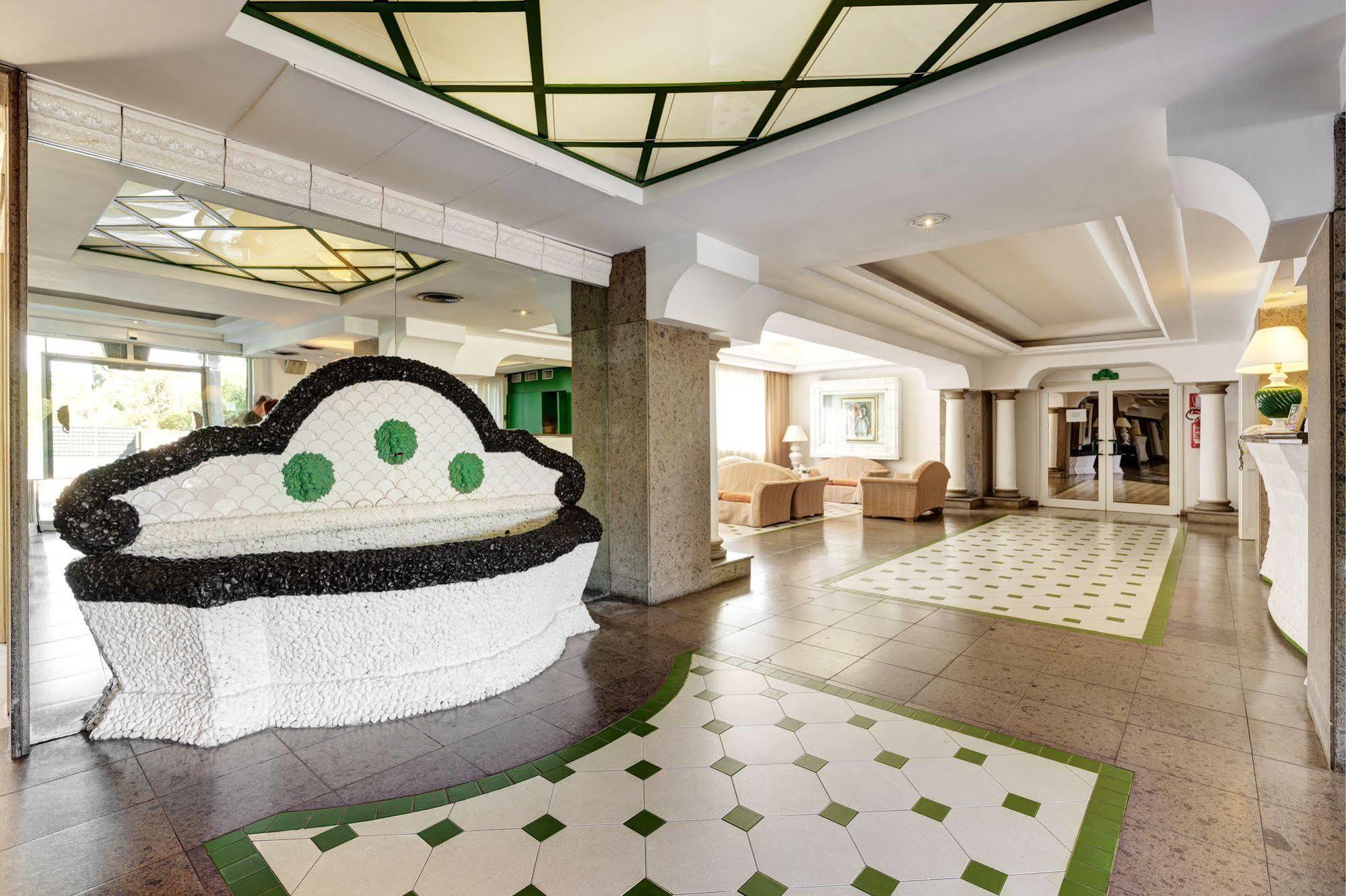 Aris Garden Hotel Casal Palocco Bagian luar foto