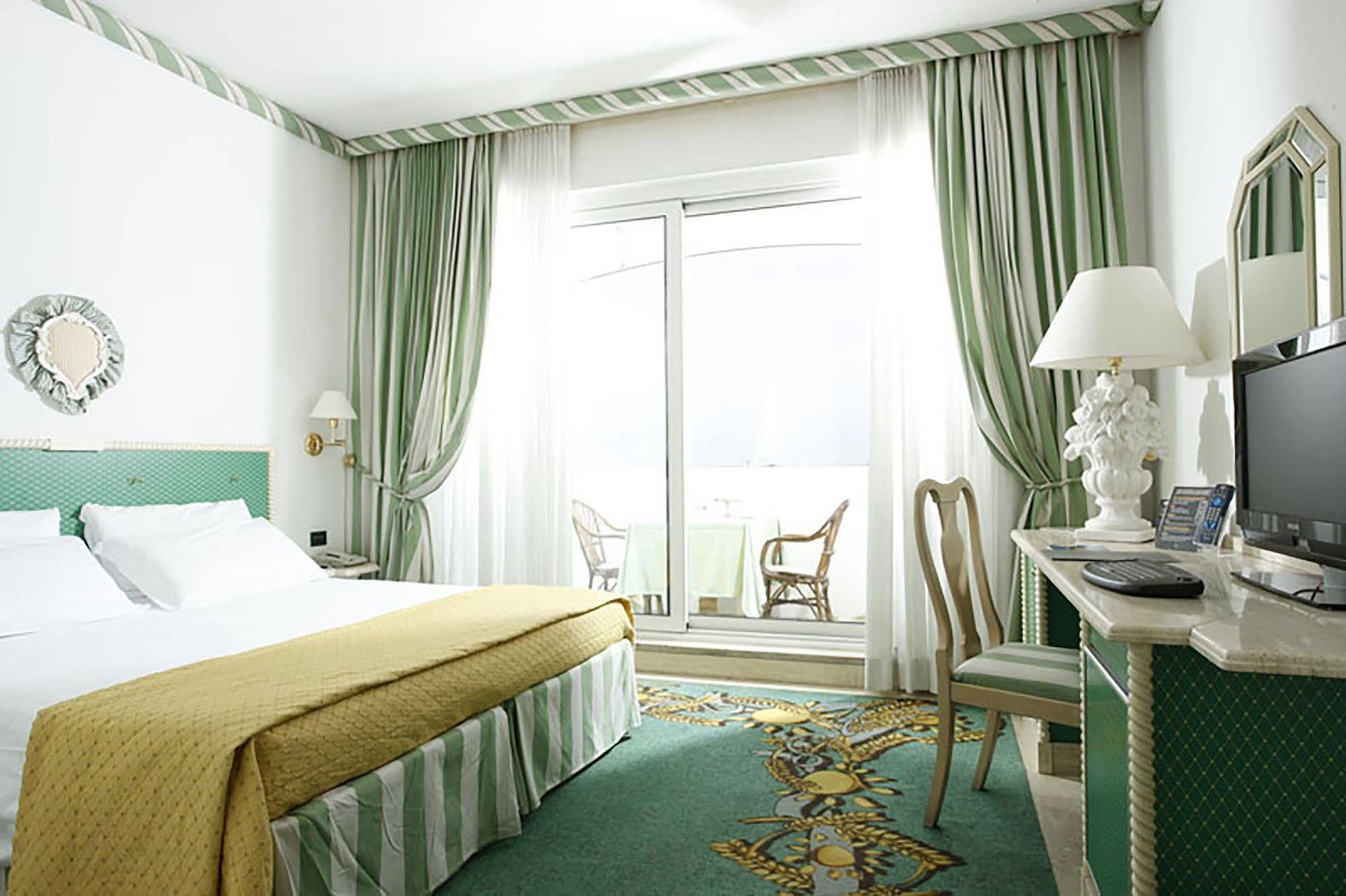Aris Garden Hotel Casal Palocco Bagian luar foto