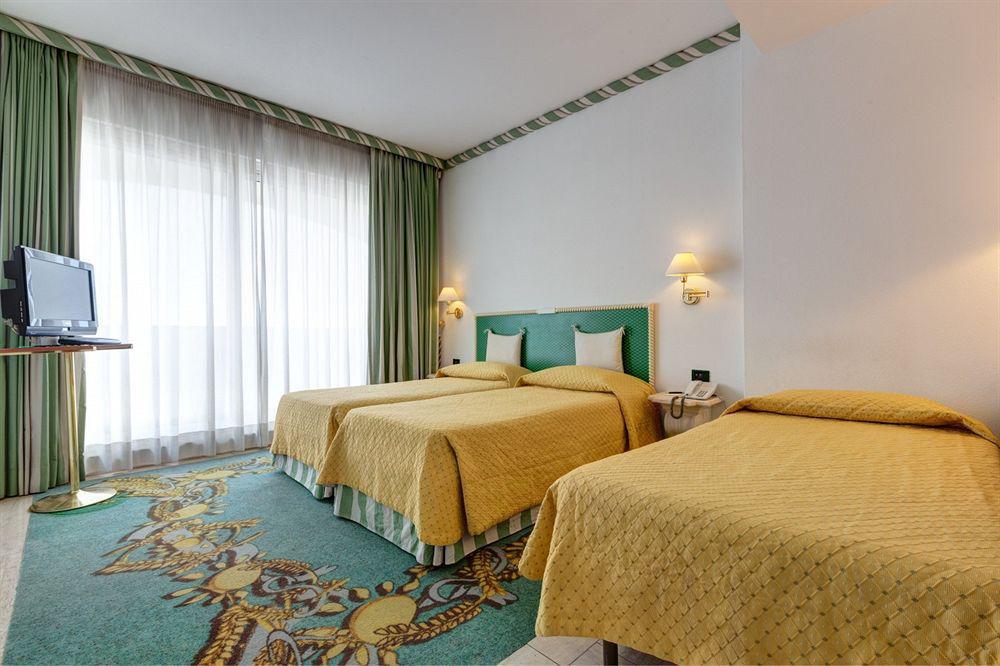 Aris Garden Hotel Casal Palocco Bagian luar foto